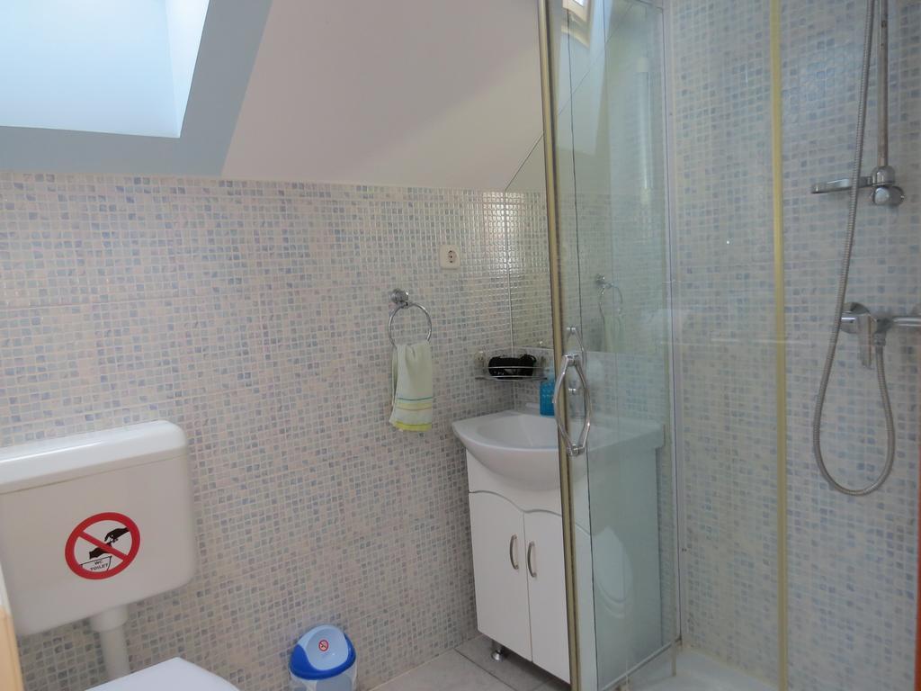 Aranyhal Apartman Sárvár Oda fotoğraf